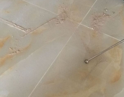 漳州市瓷砖空鼓维修公司分享粘合剂选择不当在瓷砖铺贴过程中可能导致以下问题